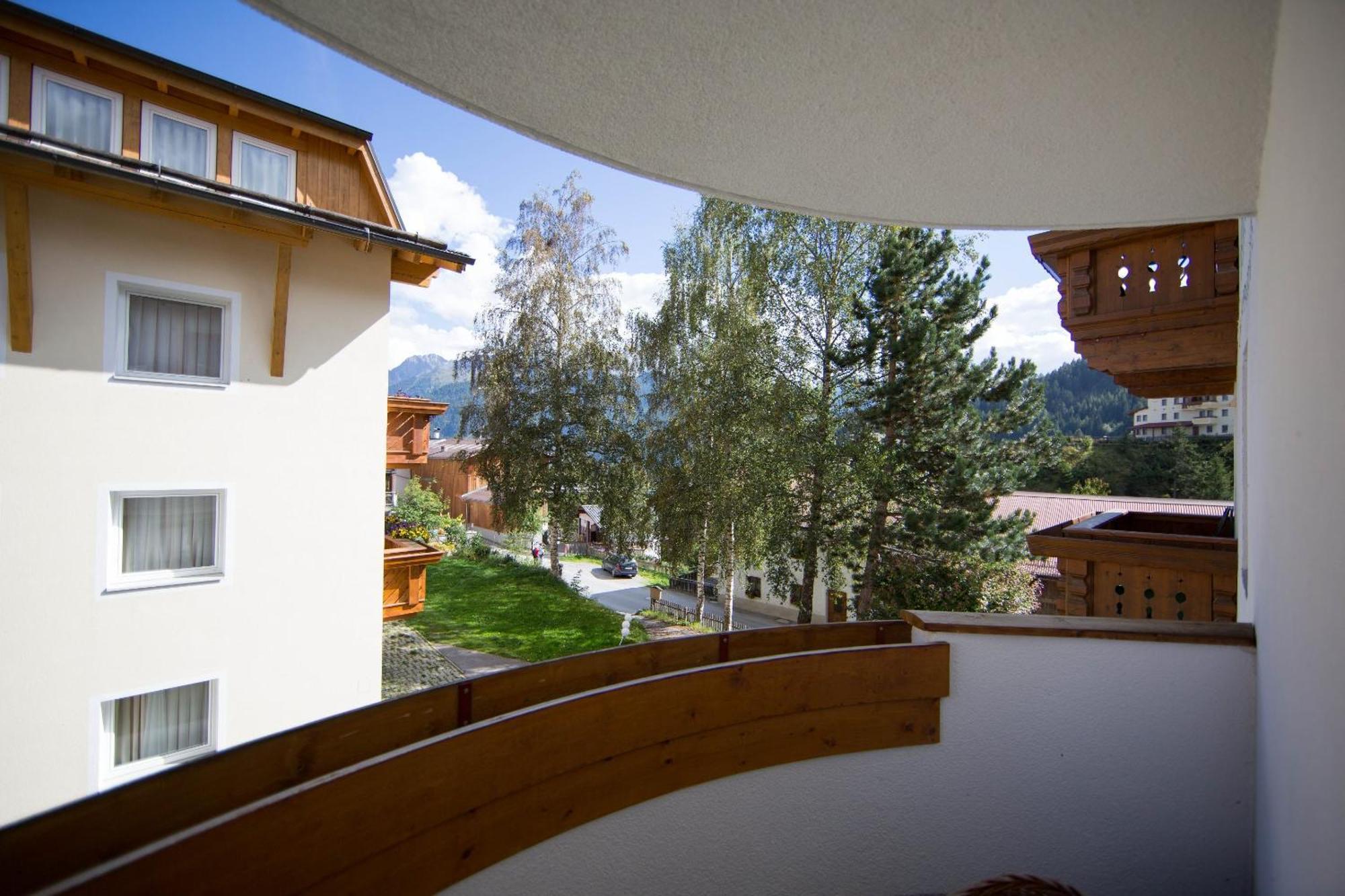 Pension Alpenrose Serfaus Room photo