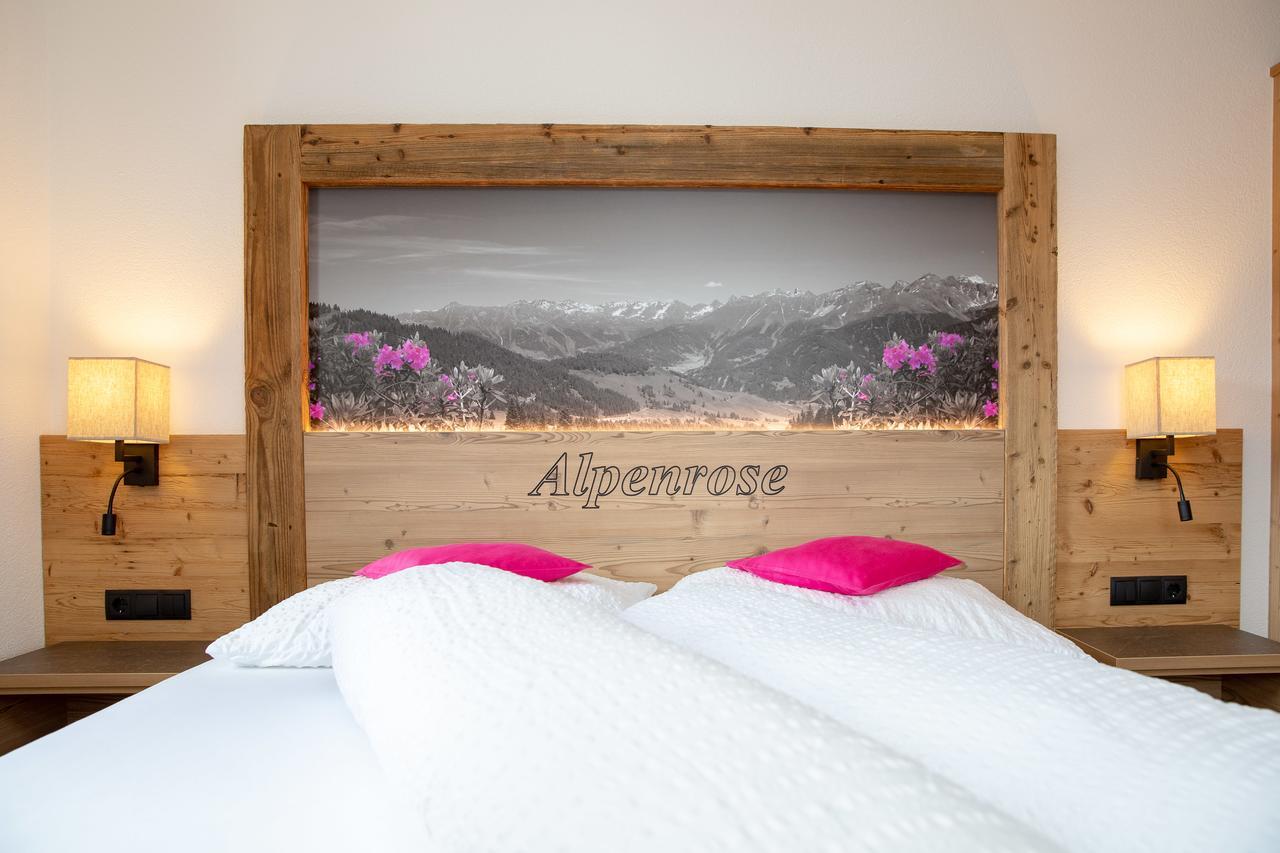 Pension Alpenrose Serfaus Exterior photo